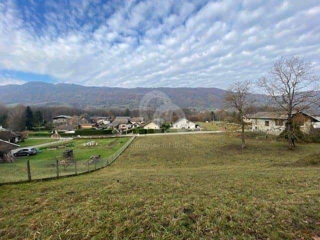Land im La Rochette, Auvergne-Rhône-Alpes 10977161