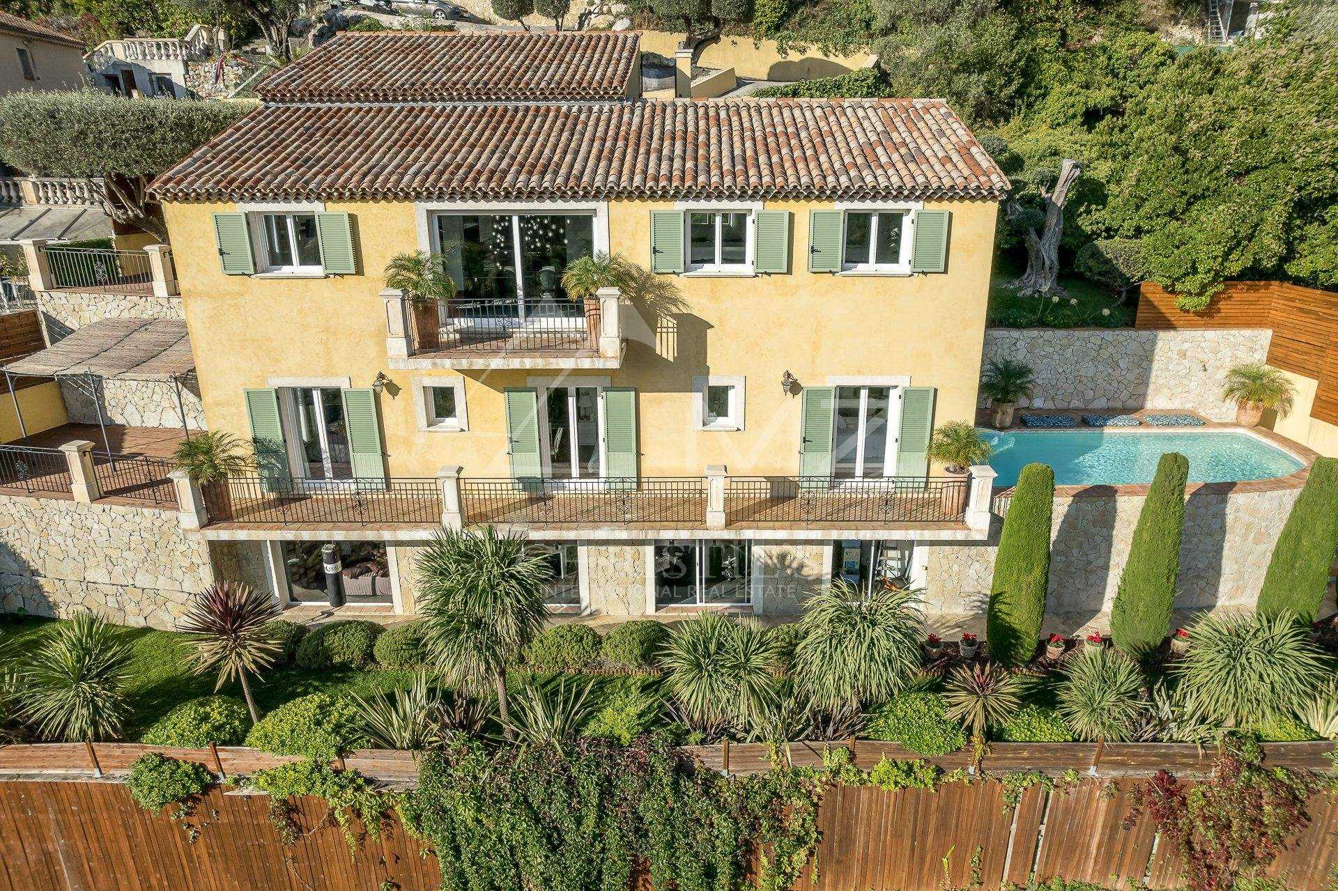 House in Falicon, Provence-Alpes-Cote d'Azur 10977174