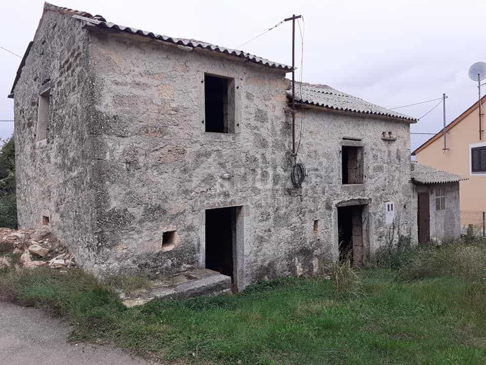 σπίτι σε Karojba, Istarska Zupanija 10977349