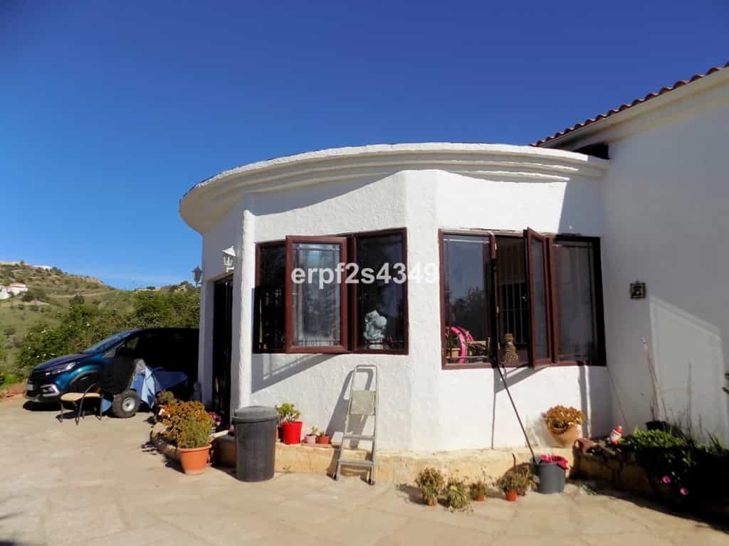 House in Almogia, Andalusia 10978694