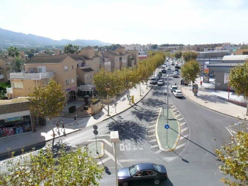Condominium in Albacete, Castilla-La Mancha 10978734