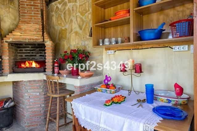 House in Casarabonela, Andalusia 10978737