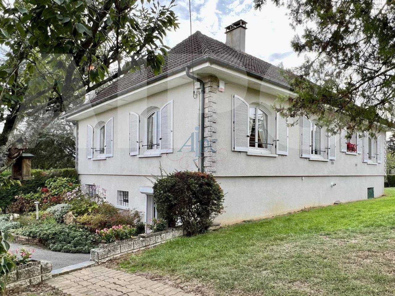 بيت في Coulommiers, Seine-et-Marne 10979062