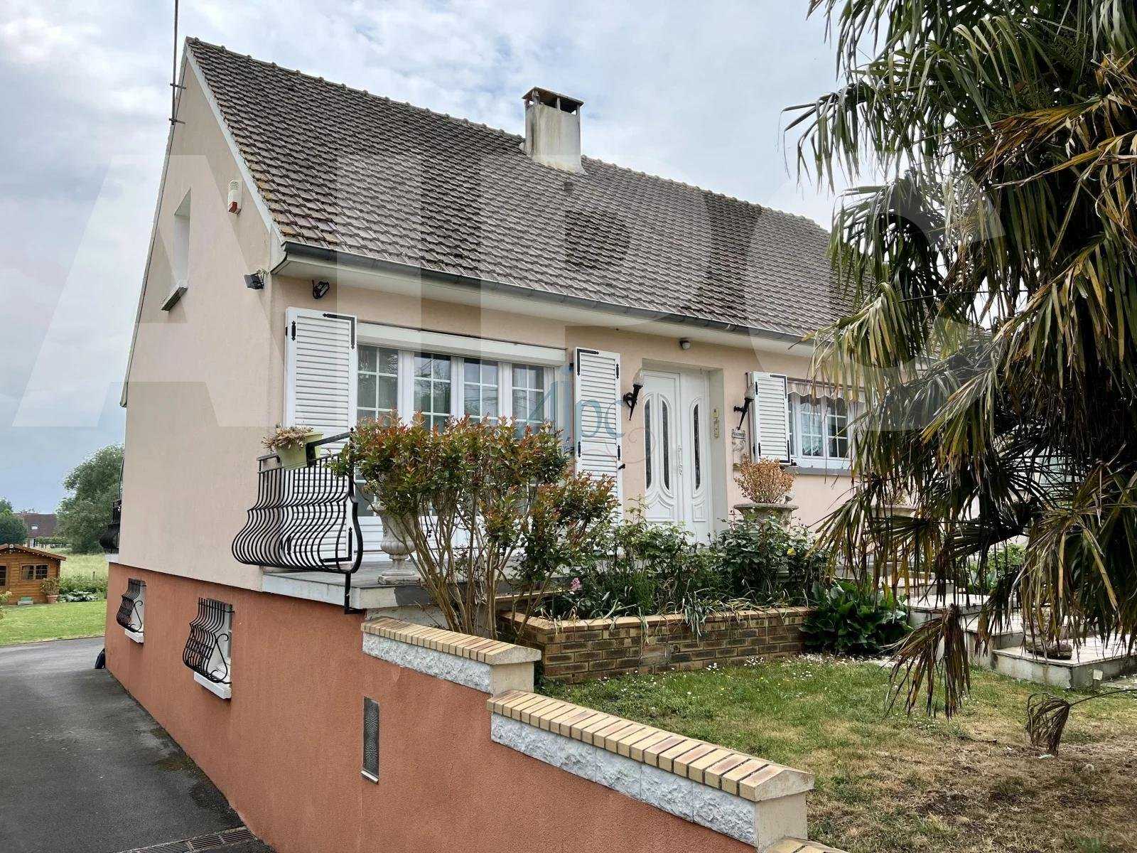 жилой дом в Coulommiers, Seine-et-Marne 10979063