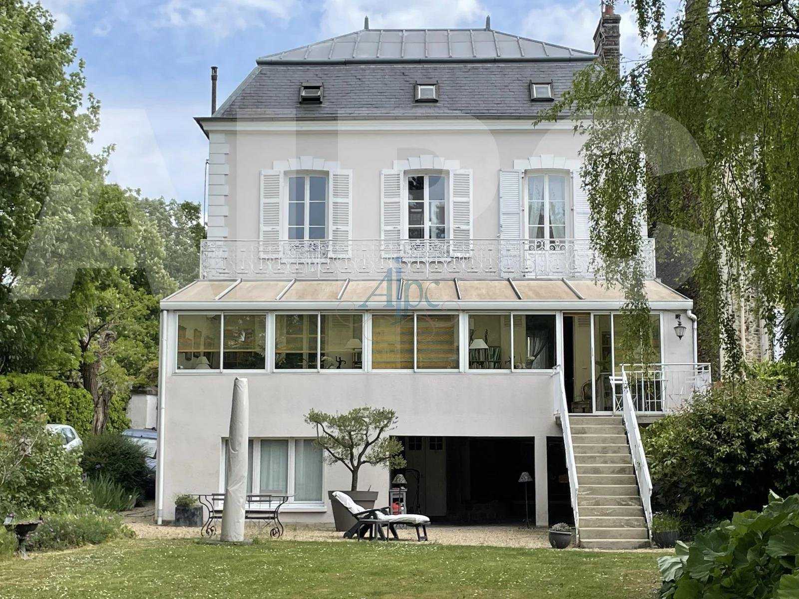 Будинок в Coulommiers, Ile-de-France 10979064