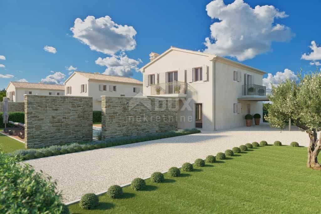 Residential in Vižinada, Istria County 10979224