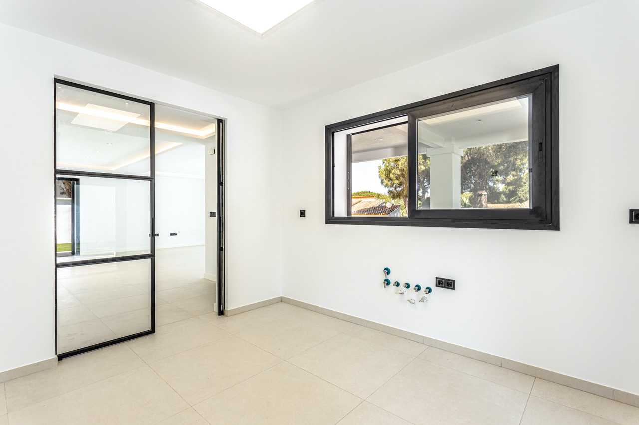 House in Marbella, Andalucía 10979856