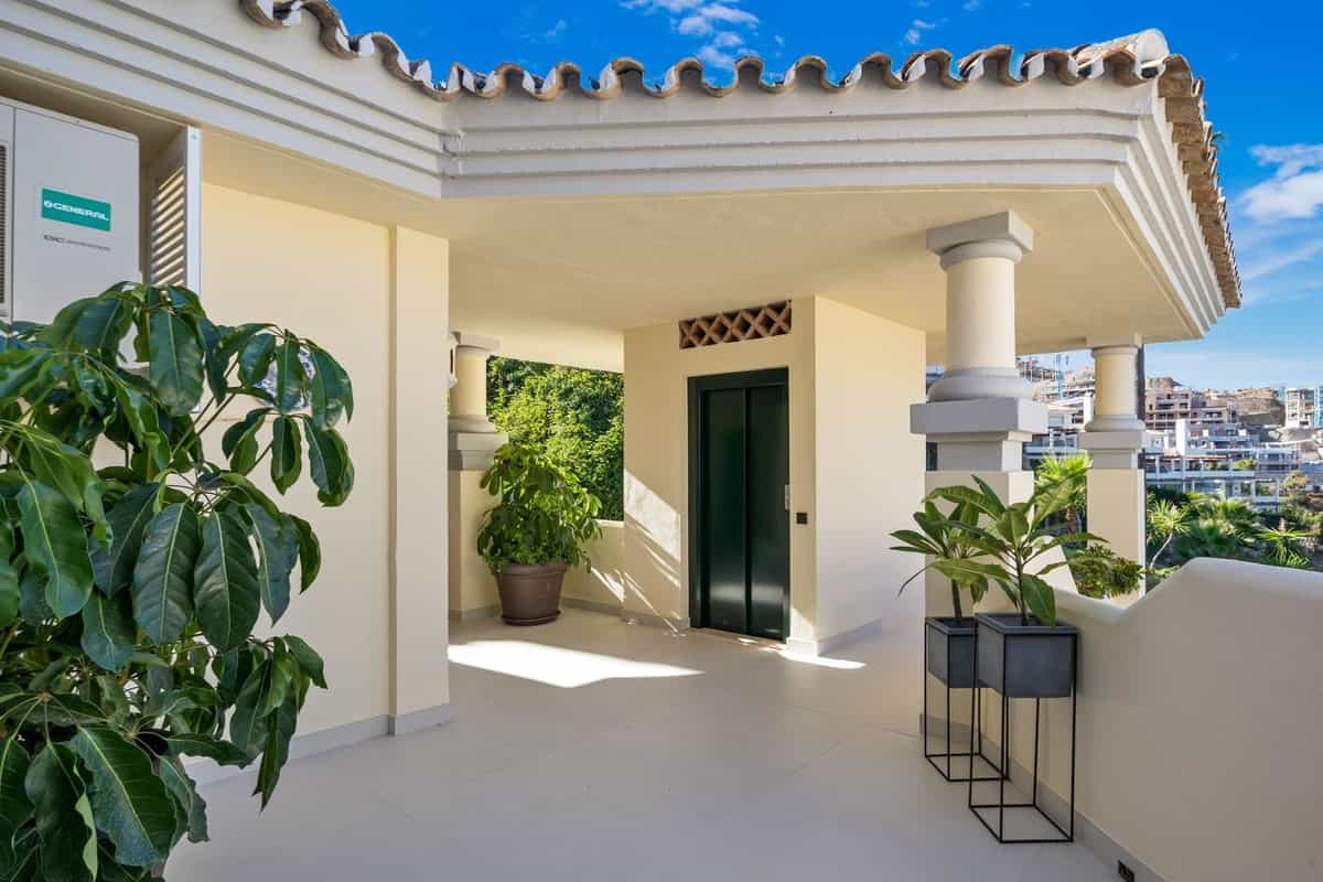 公寓 在 Marbella, Andalucía 10980067