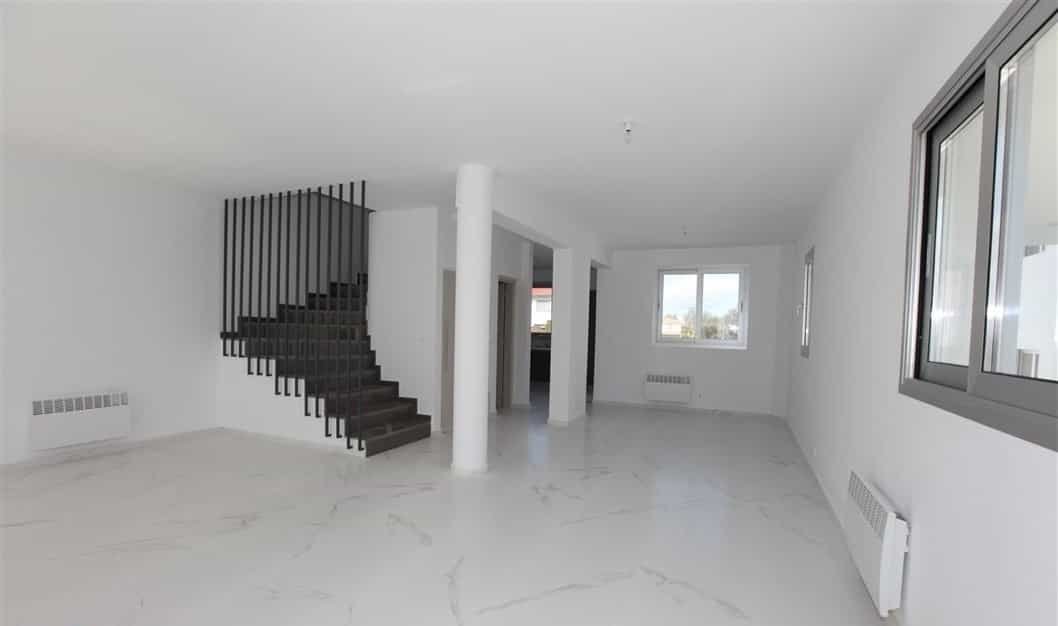 House in Nicosia, Lefkosia 10980075