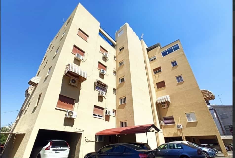 Condominio en Nicosia, Lefkosia 10980079