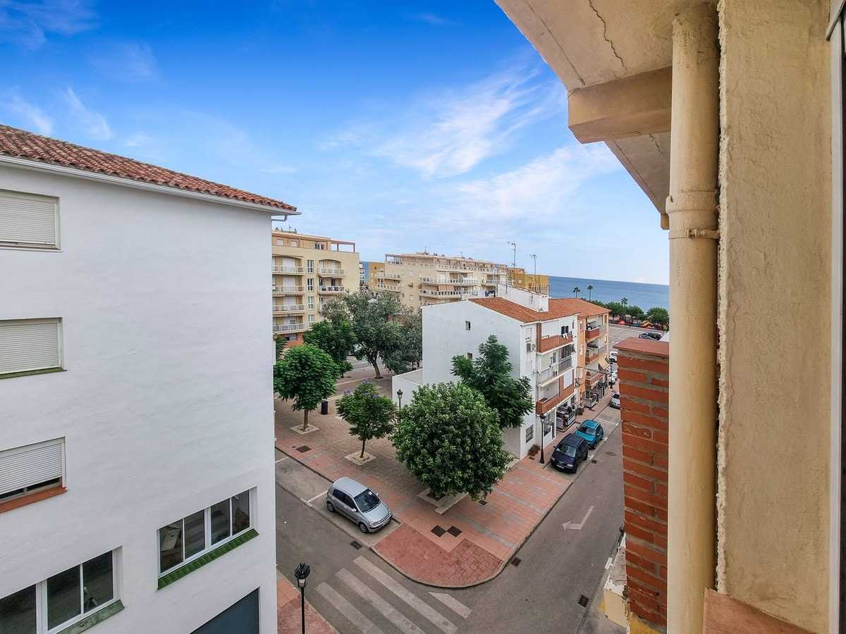 Condominium in Manilva, Andalucía 10980979