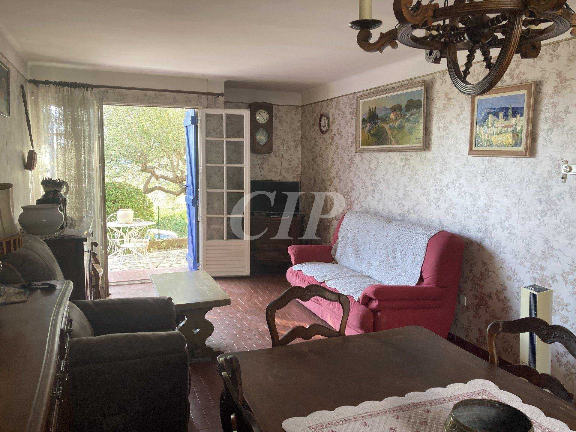 Talo sisään Draguignan, Provence-Alpes-Cote d'Azur 10981658