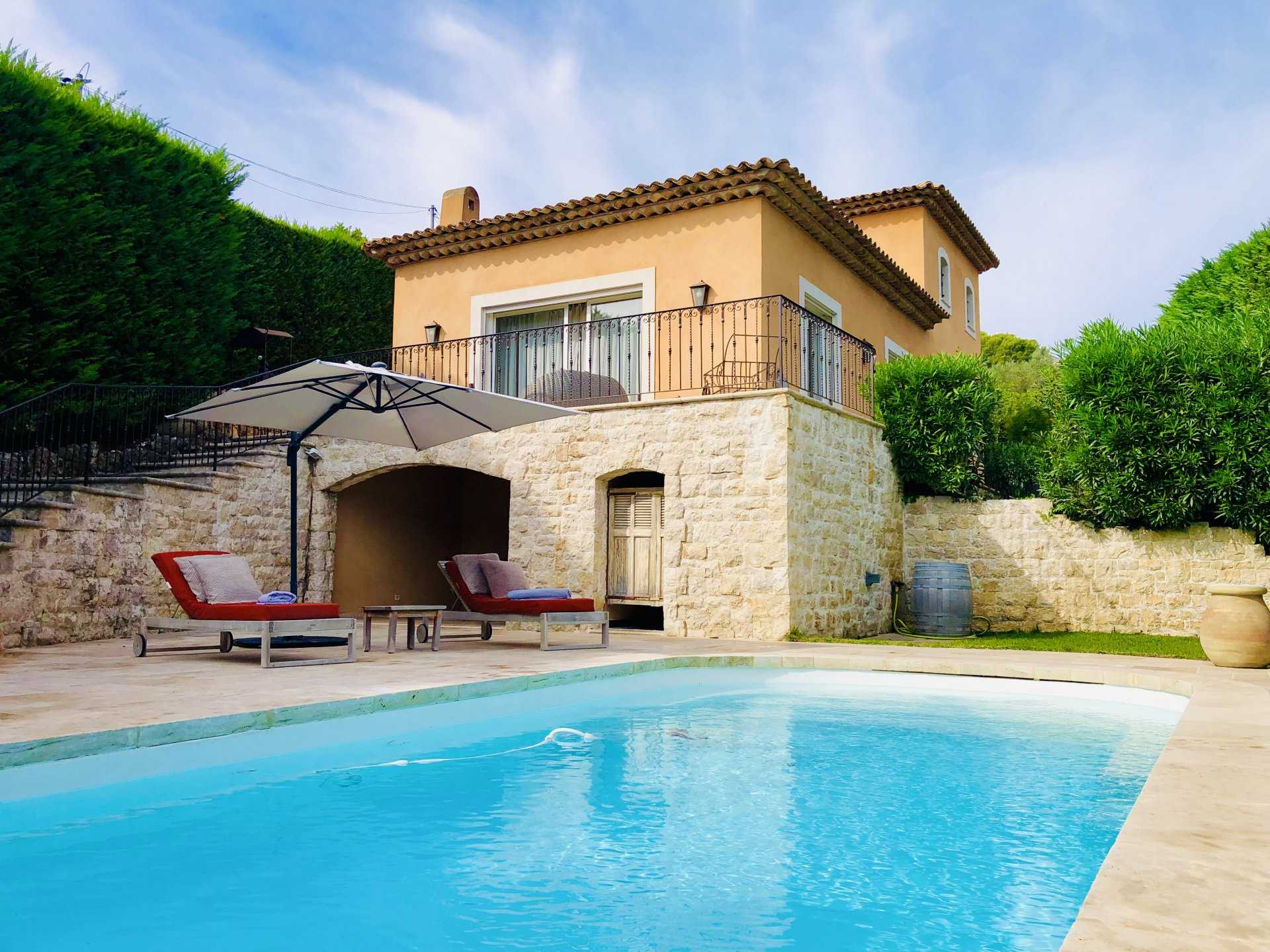 Hus i Vallauris, Provence-Alpes-Cote d'Azur 10981669