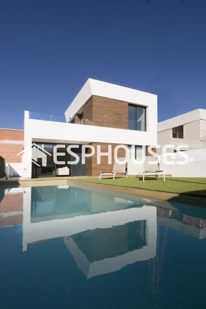 House in El Campello, Comunidad Valenciana 10981972