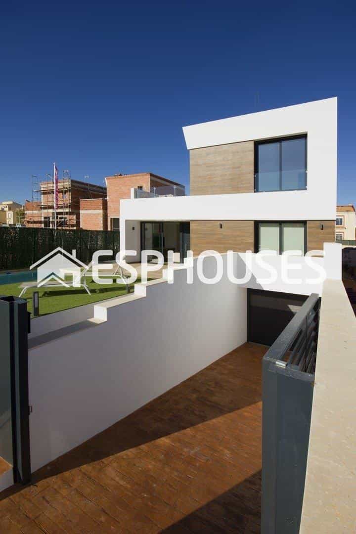 House in El Campello, Comunidad Valenciana 10981972