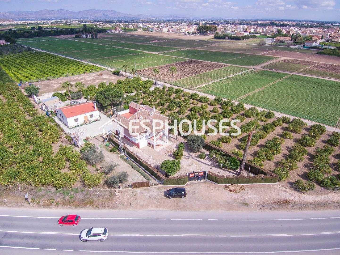 بيت في Orihuela, Comunidad Valenciana 10982159