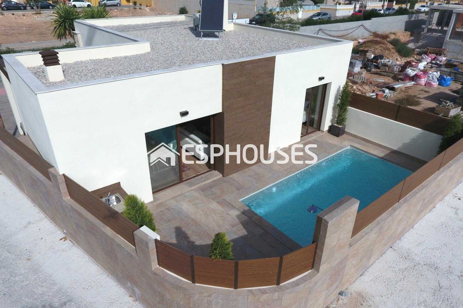 House in Los Montesinos, Comunidad Valenciana 10982233