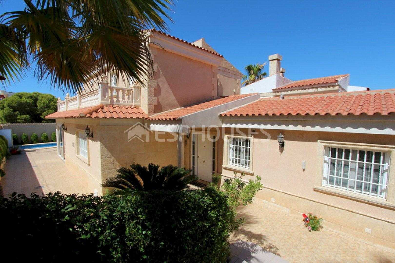 жилой дом в Benidorm, Comunidad Valenciana 10982559