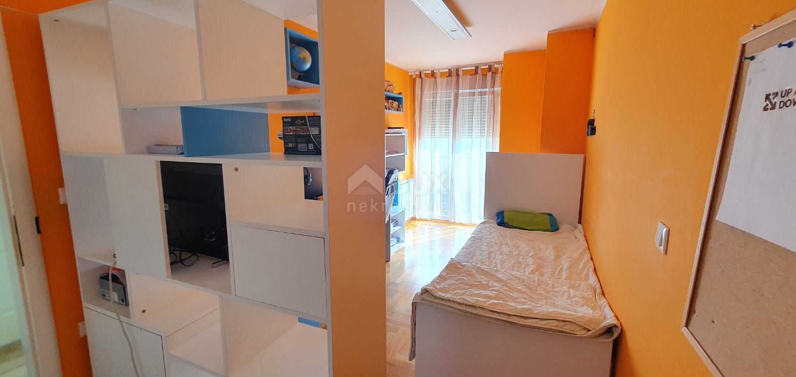 Condominium in Pula, Istarska županija 10983762