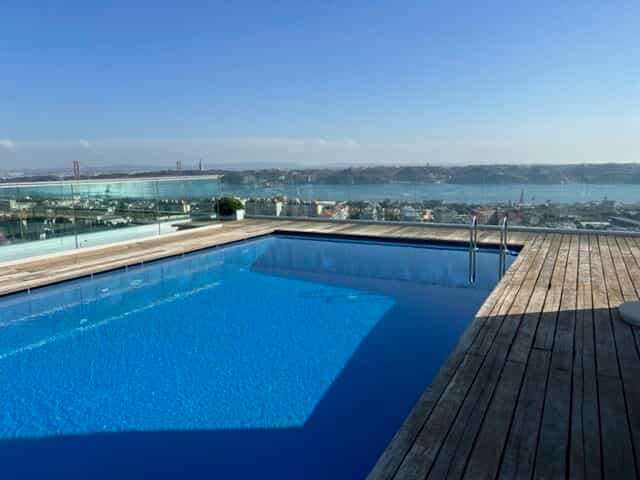 Condominium in Lisbon, Lisbon 10984225