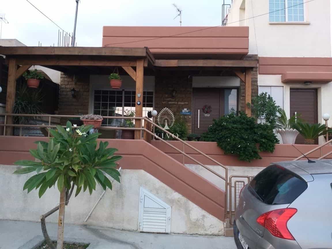 房子 在 Street, Limassol 10985266