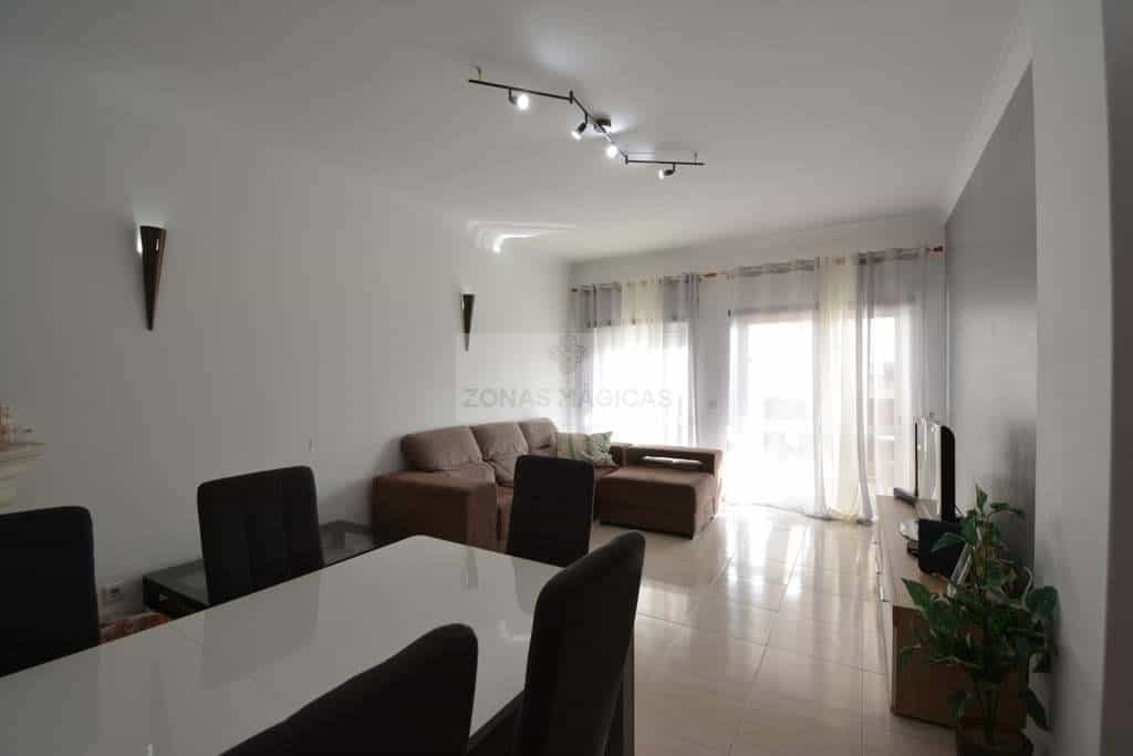 Condominium in Santo Amaro, Faro 10988526