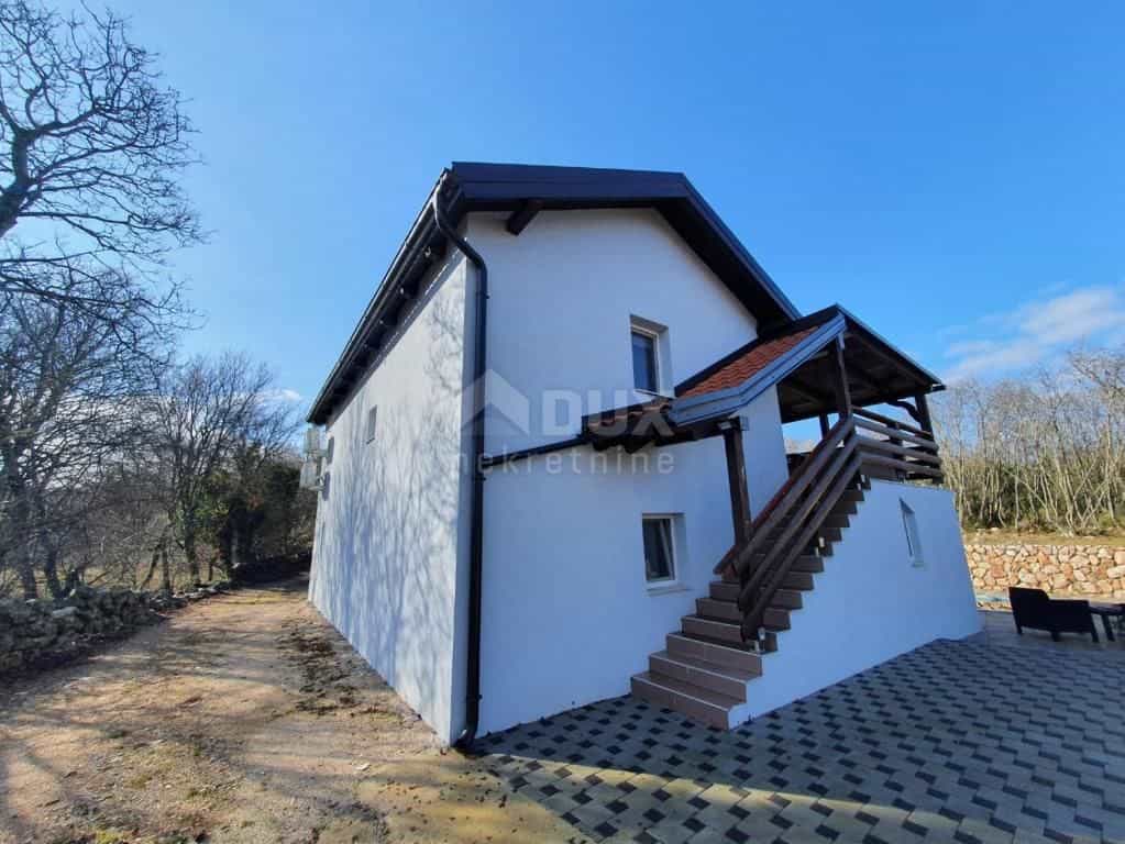 House in Dobrinj, Primorsko-Goranska Zupanija 10989035