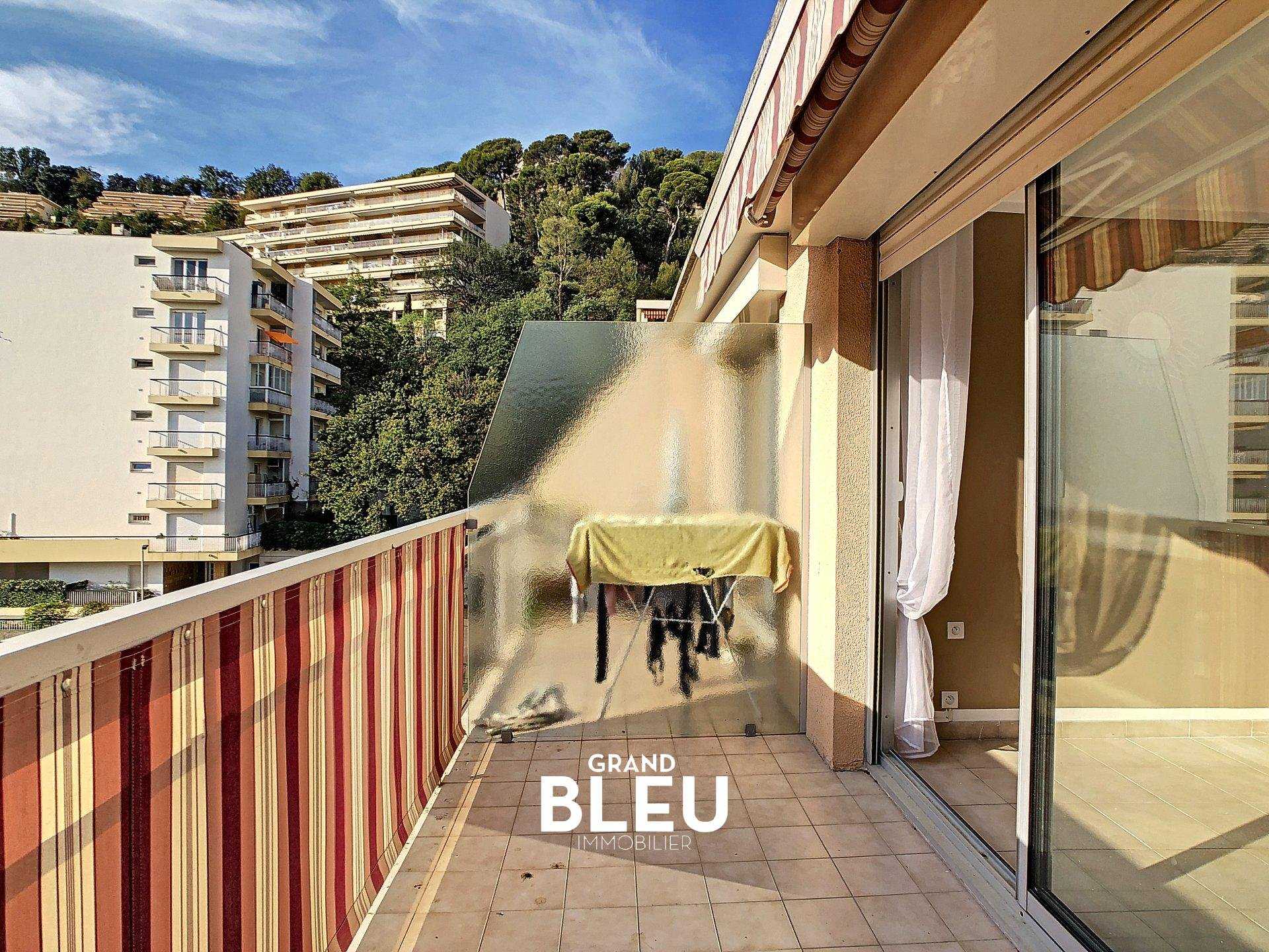 Condominium in Nice, Alpes-Maritimes 10990608