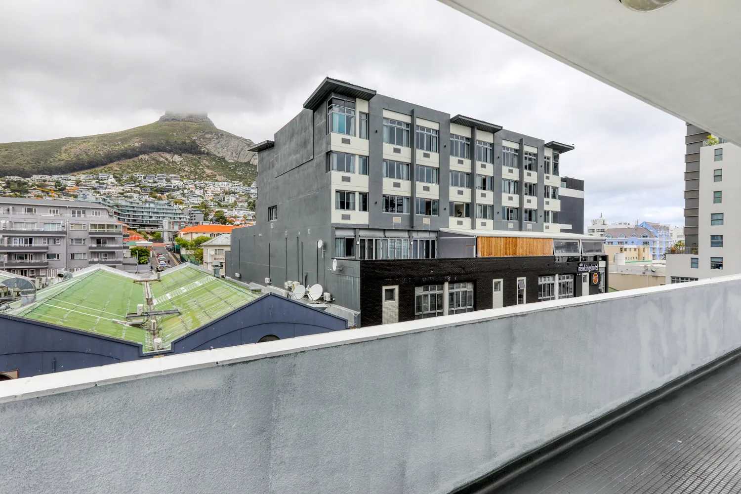Condominium in Cape Town, 305 Beach Road 10990663