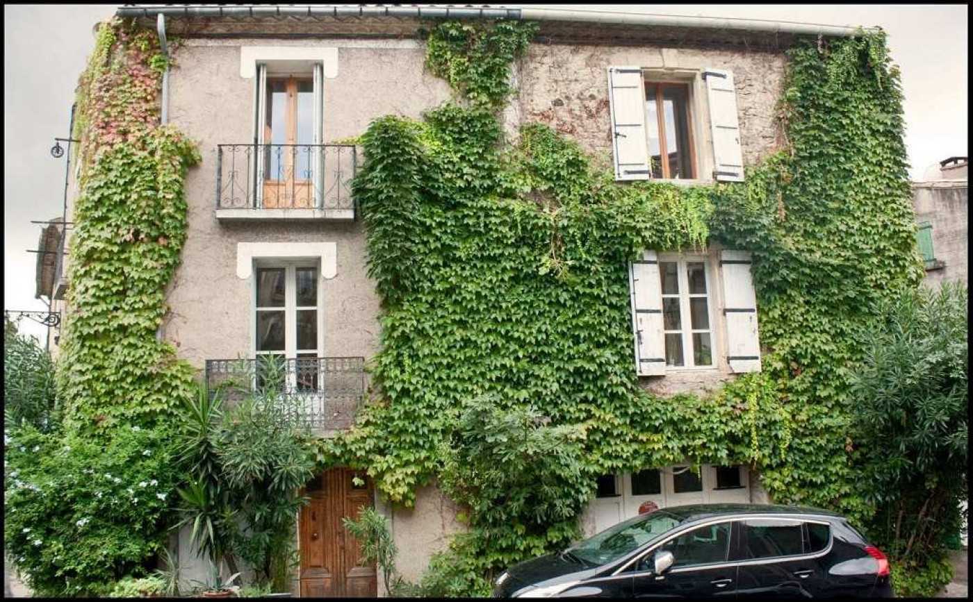 House in Nezignan-l'Eveque, Occitanie 10990788