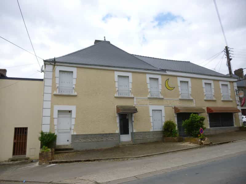 Talo sisään Champgenéteux, Pays de la Loire 10990850