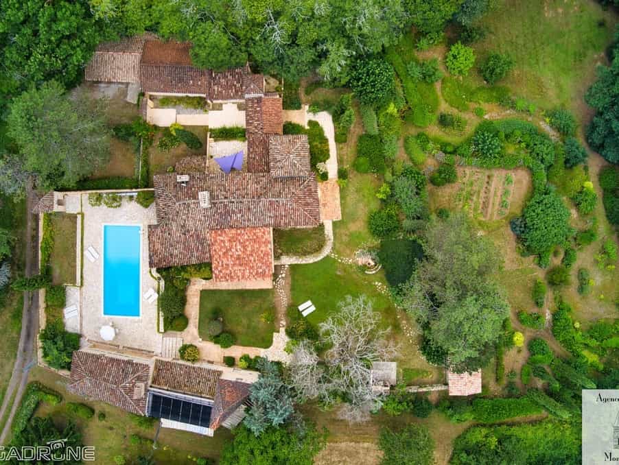 House in Mazeyrolles, Nouvelle-Aquitaine 10991069