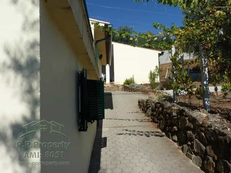 Будинок в Figueiró Dos Vinhos, Leiria District 10991088