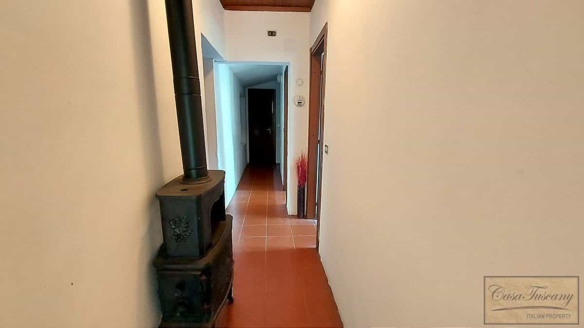 Condominium in Bagni di Lucca, Tuscany 10991125