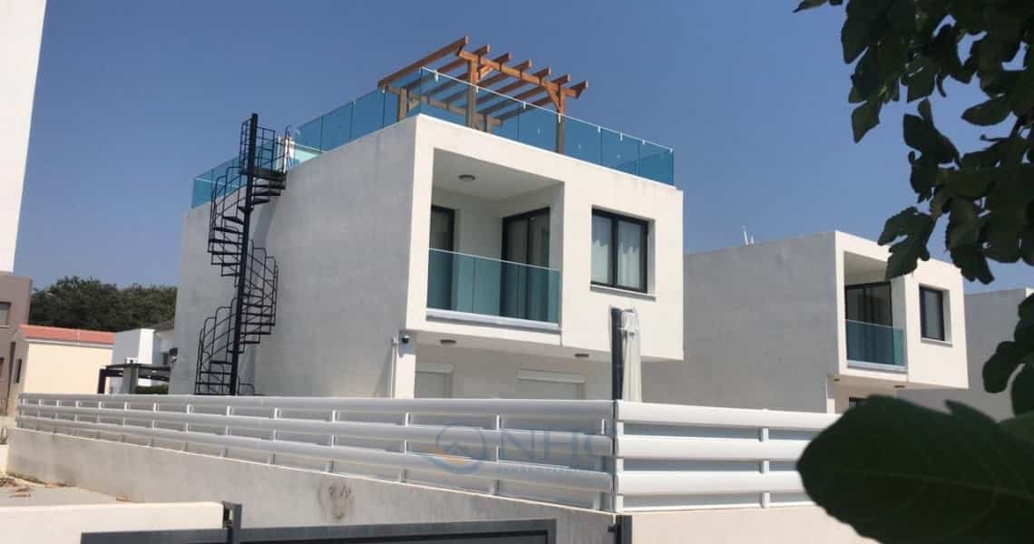 Будинок в Chloraka, Paphos 10991135