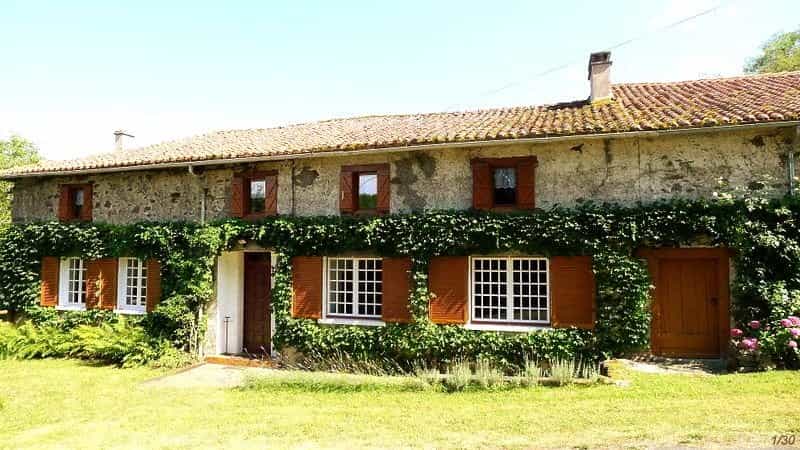Huis in Bussiere-Poitevine, Nouvelle-Aquitaine 10991263