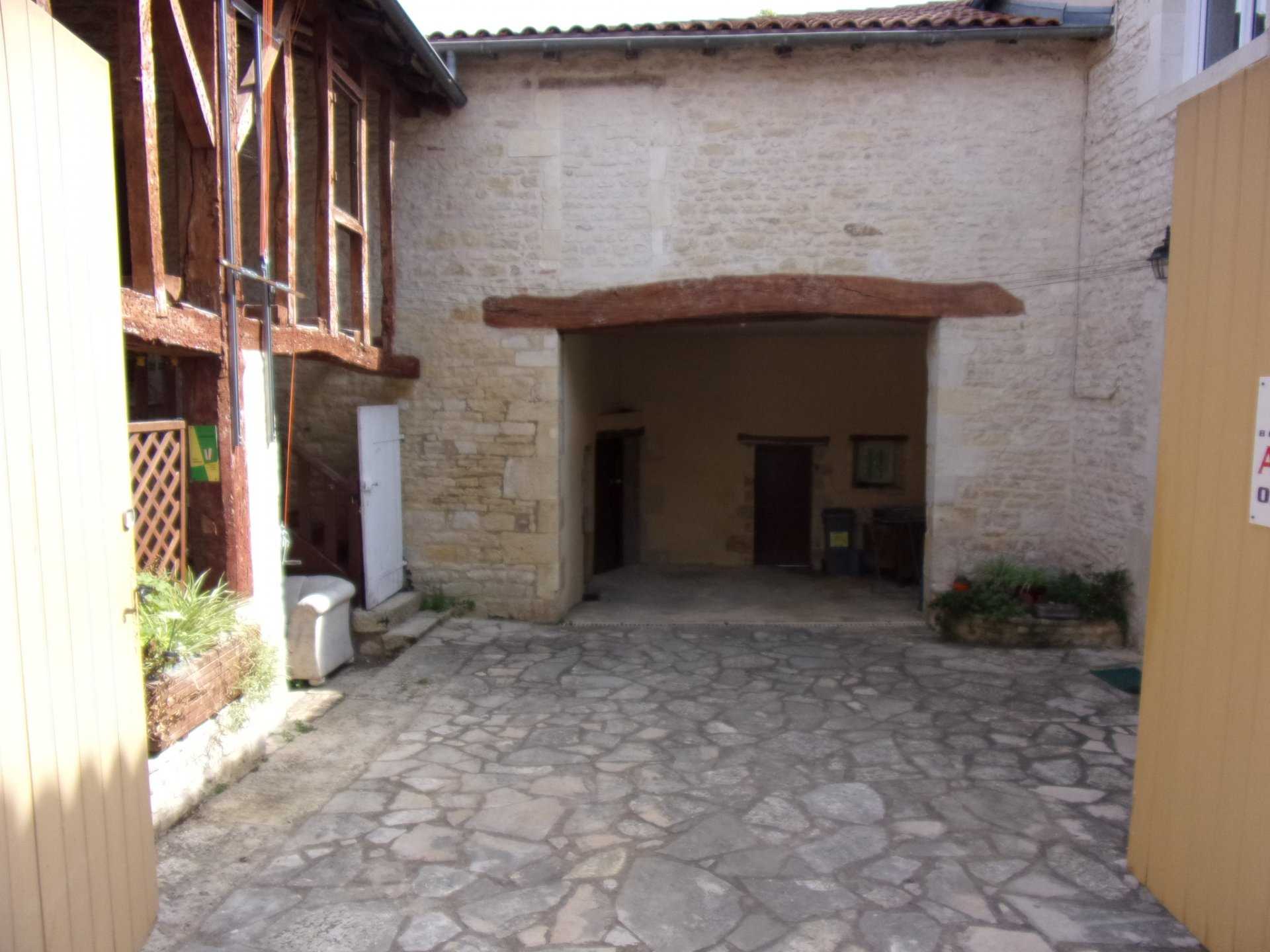 मकान में Bernac, Nouvelle-Aquitaine 10991367