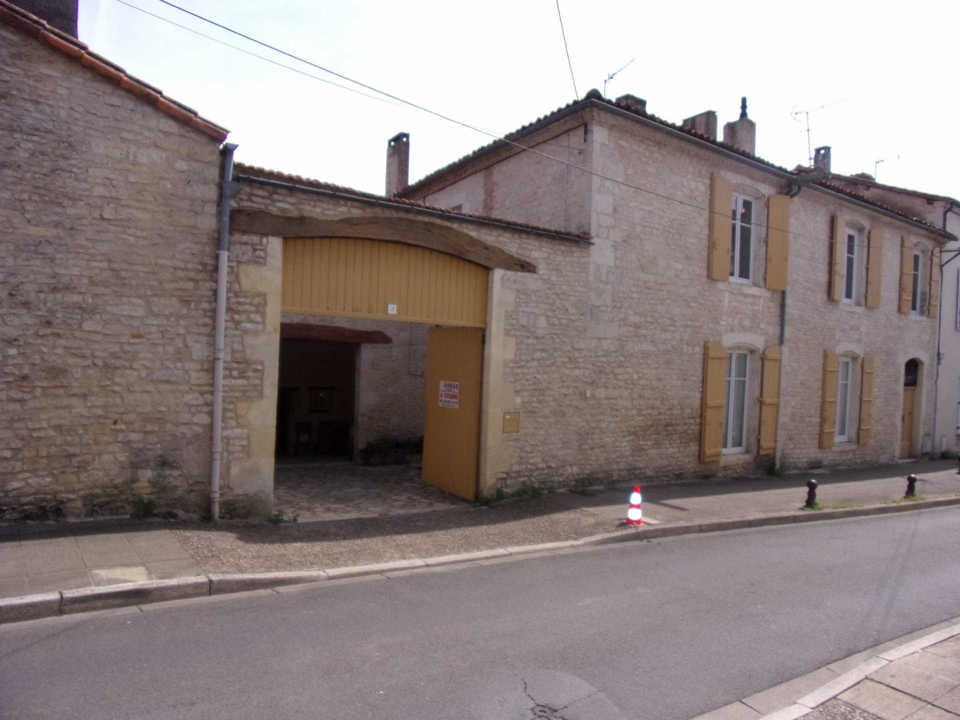 בַּיִת ב Bernac, Nouvelle-Aquitaine 10991367