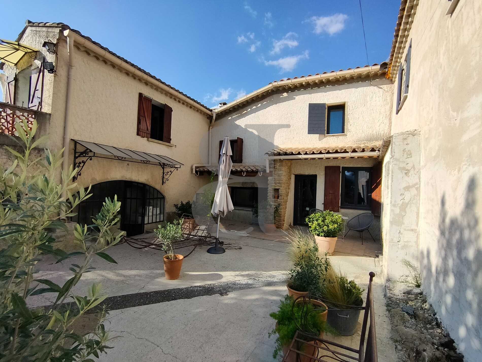 Huis in Vaison-la-Romaine, Provence-Alpes-Côte d'Azur 10991391