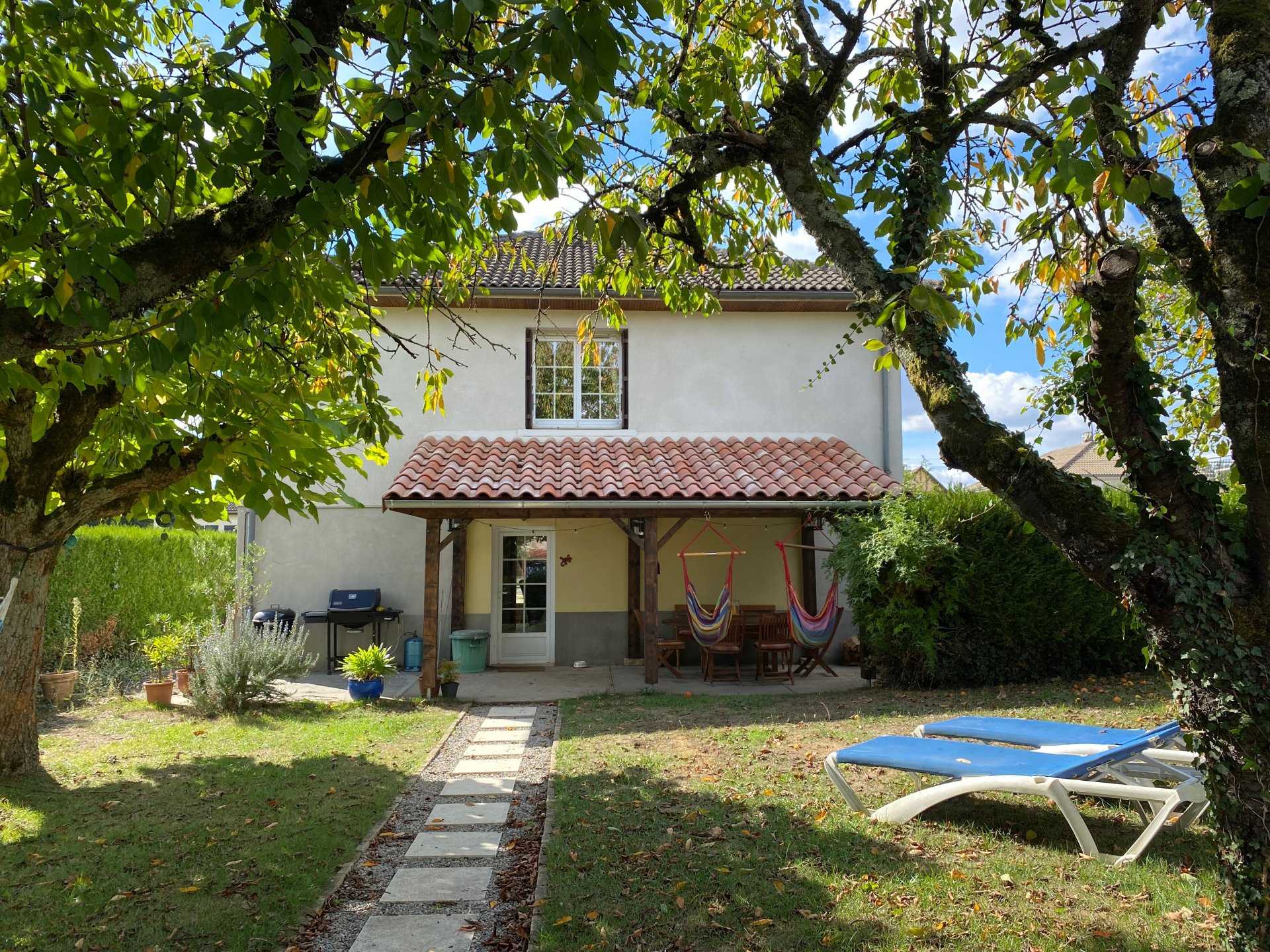 House in Bernac, Nouvelle-Aquitaine 10991400