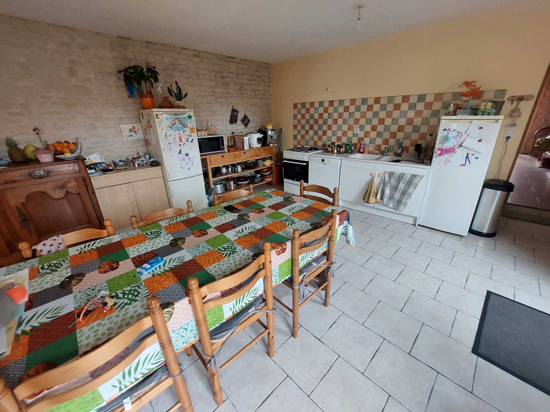 House in Empure, Nouvelle-Aquitaine 10991408
