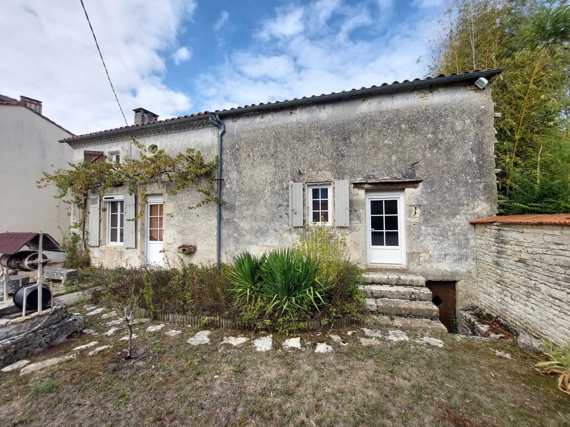House in Villefagnan, Nouvelle-Aquitaine 10991408