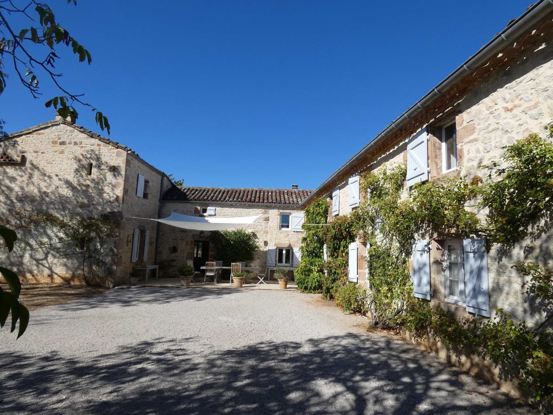 House in Cordes-sur-Ciel, Occitanie 10991596