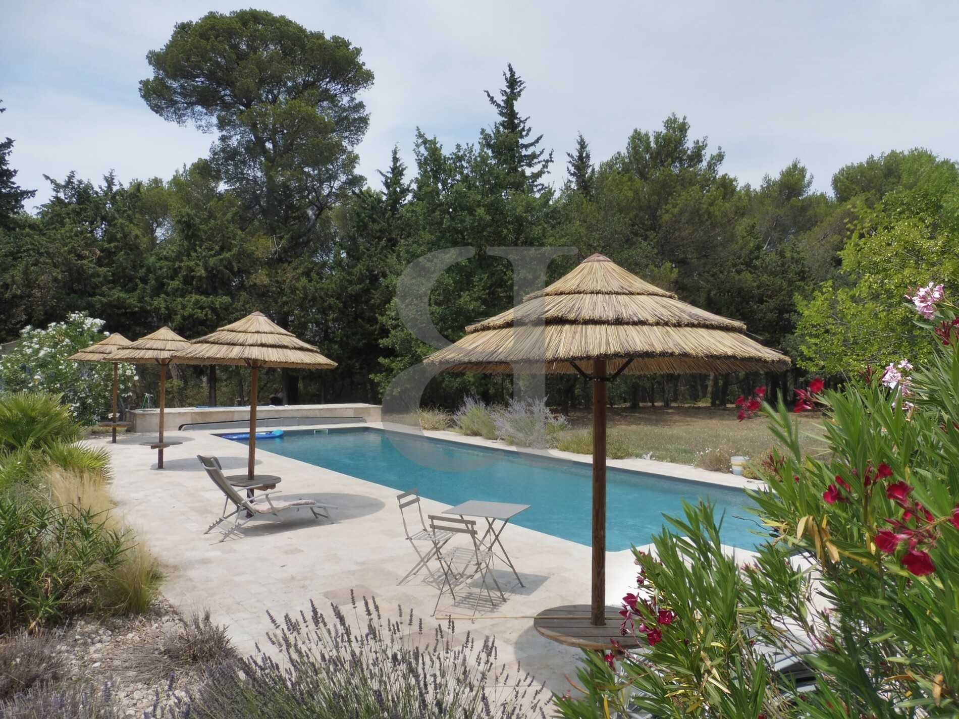 Hus i Pernes-les-Fontaines, Provence-Alpes-Cote d'Azur 10991730
