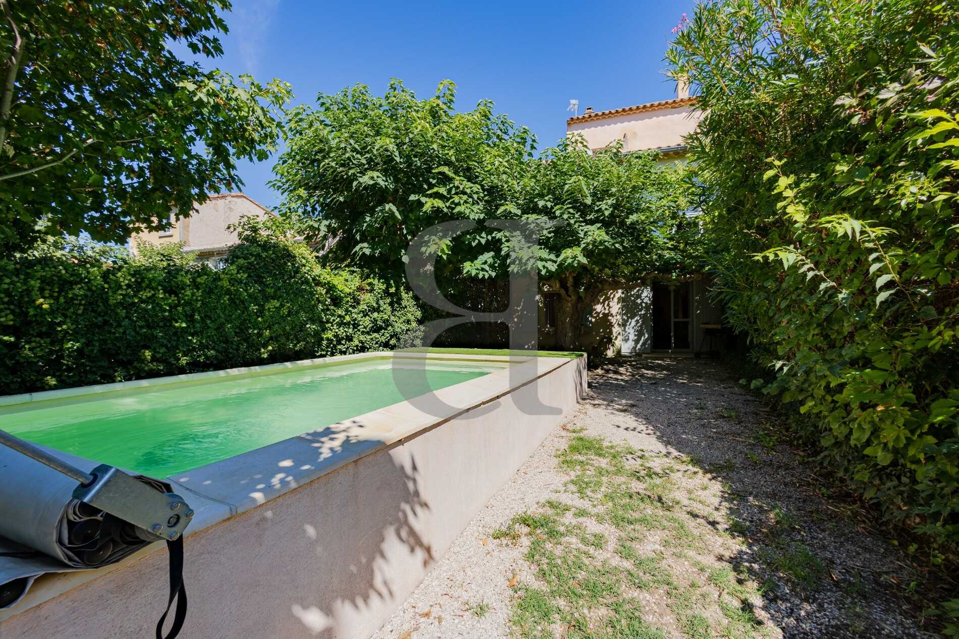 Talo sisään Saint-Didier, Provence-Alpes-Cote d'Azur 10991744