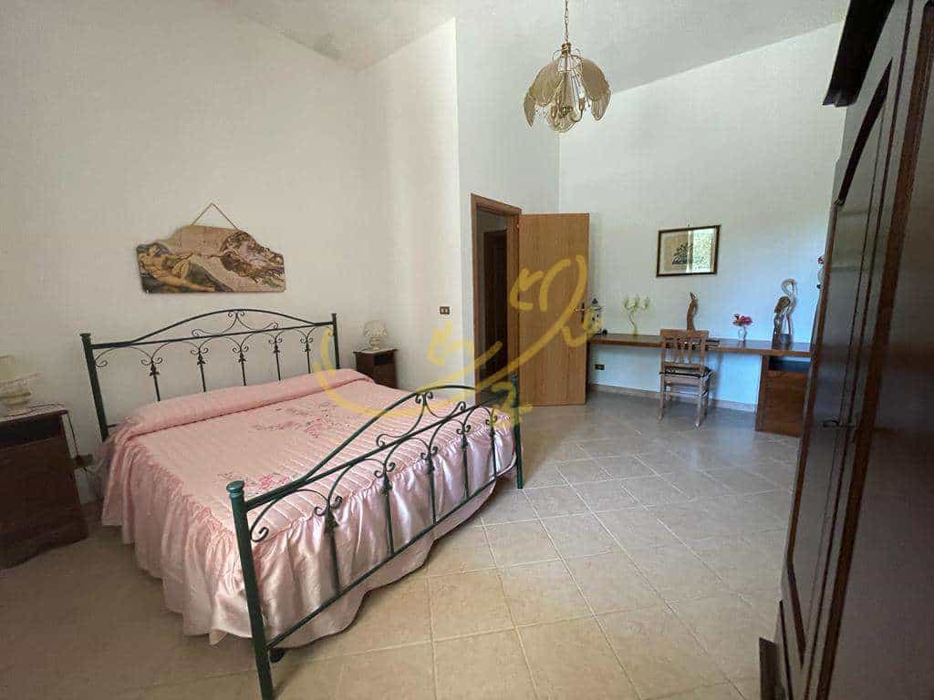 Будинок в , Apulia 10991799