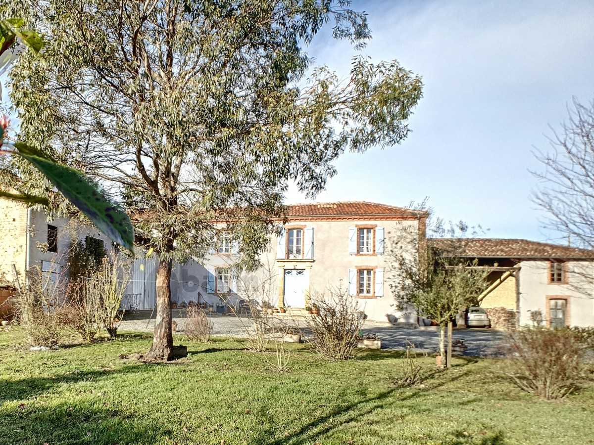 rumah dalam Castelnau-Magnoac, Occitanie 10992135