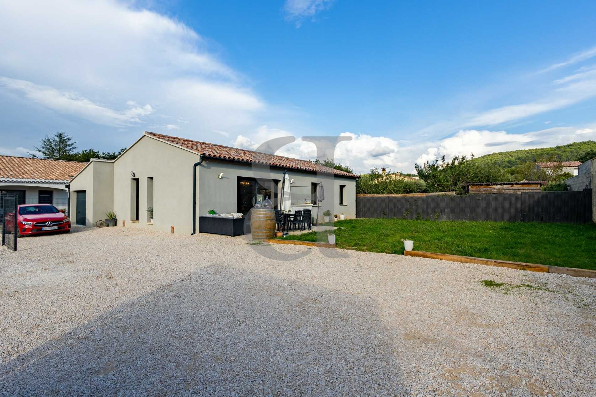 Casa nel Vaison-la-Romaine, Provence-Alpes-Côte d'Azur 10992267