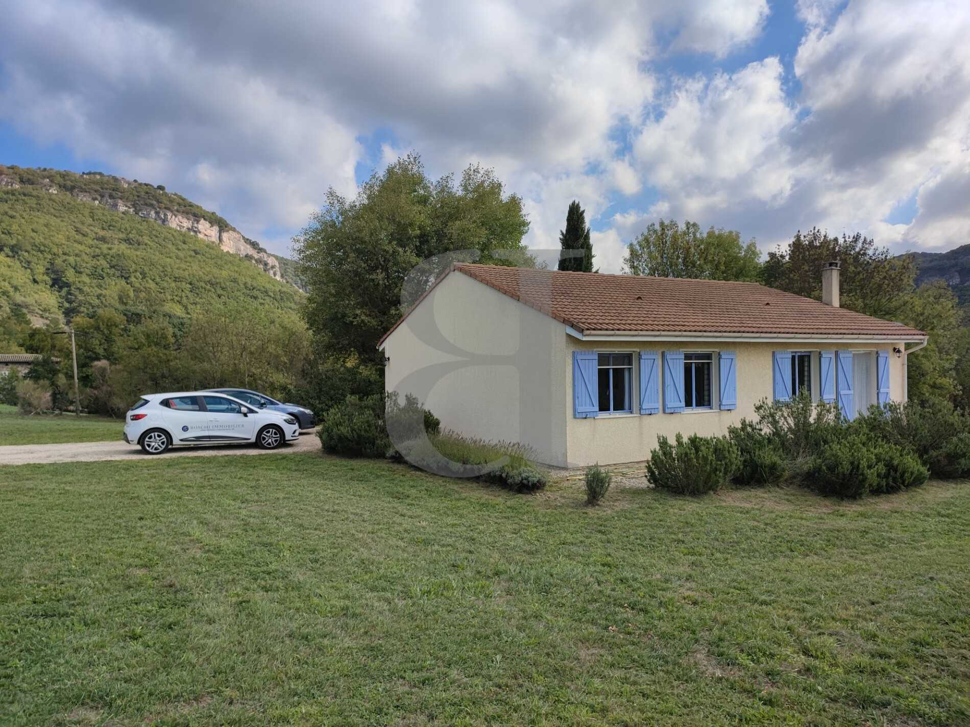 Rumah di La Begude-de-Mazenc, Auvergne-Rhone-Alpes 10992327