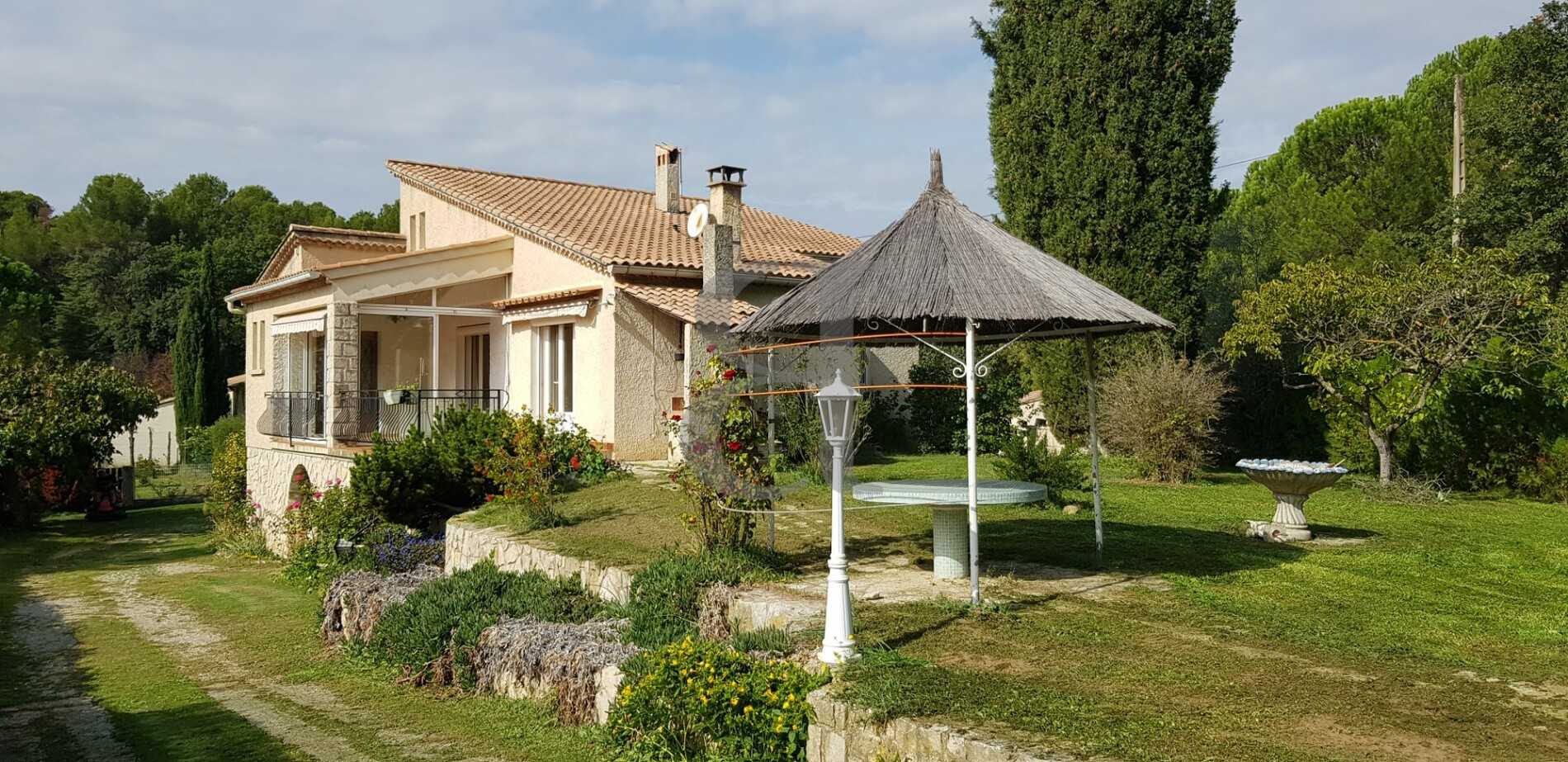 Huis in Vaison-la-Romaine, Provence-Alpes-Côte d'Azur 10992476